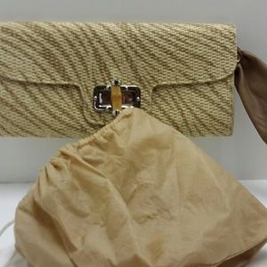Wristlet clutch